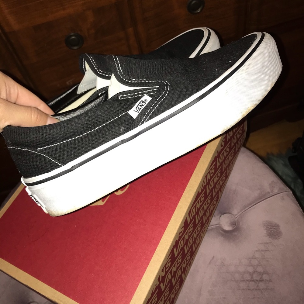 Vans platform slip-on🖤